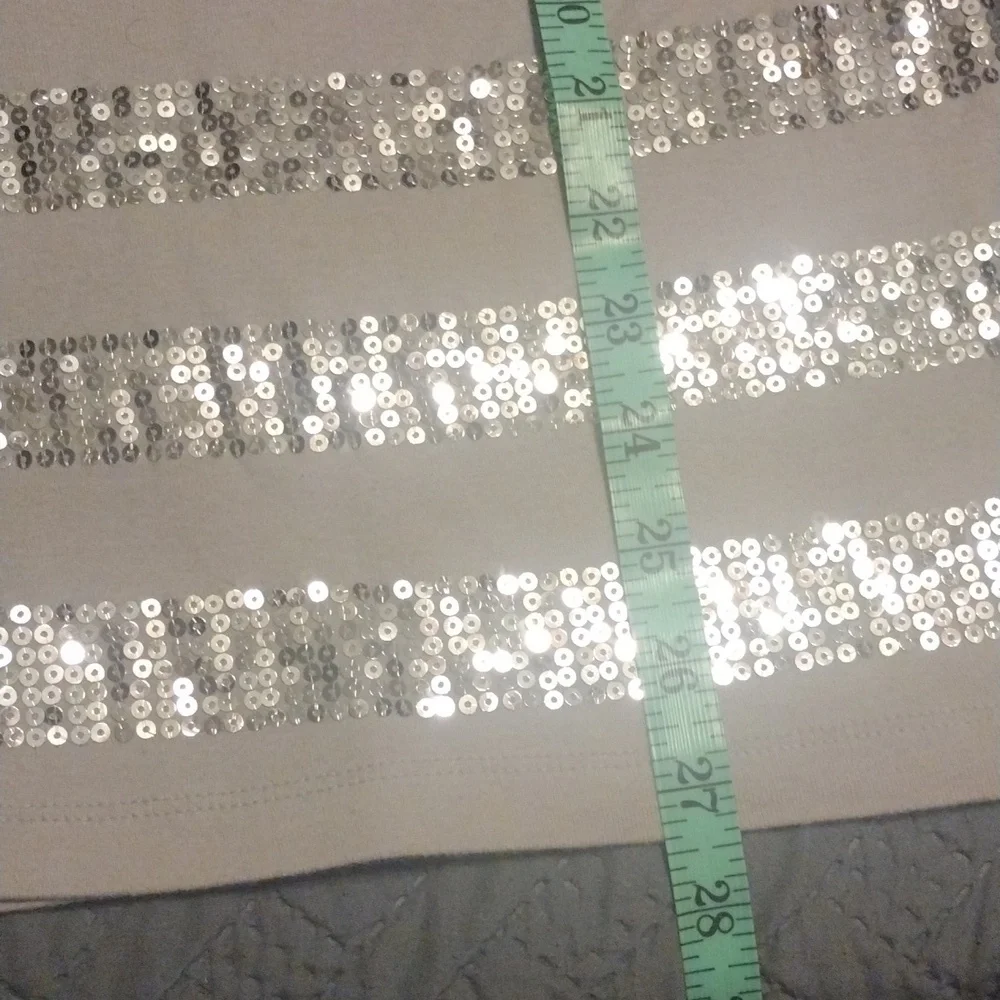 Old Navy White and Silver Sequin Tank - Picture 9 of 11